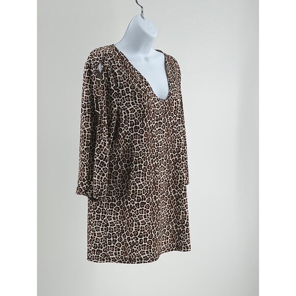 Michael Kors Tops - Michael Kors Leopard Print 3/4 Peekaboo Sleeve in Large